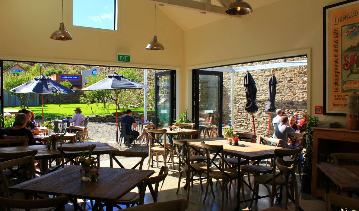 The Merchant Café serving coffee and food in Clyde, Central Otago