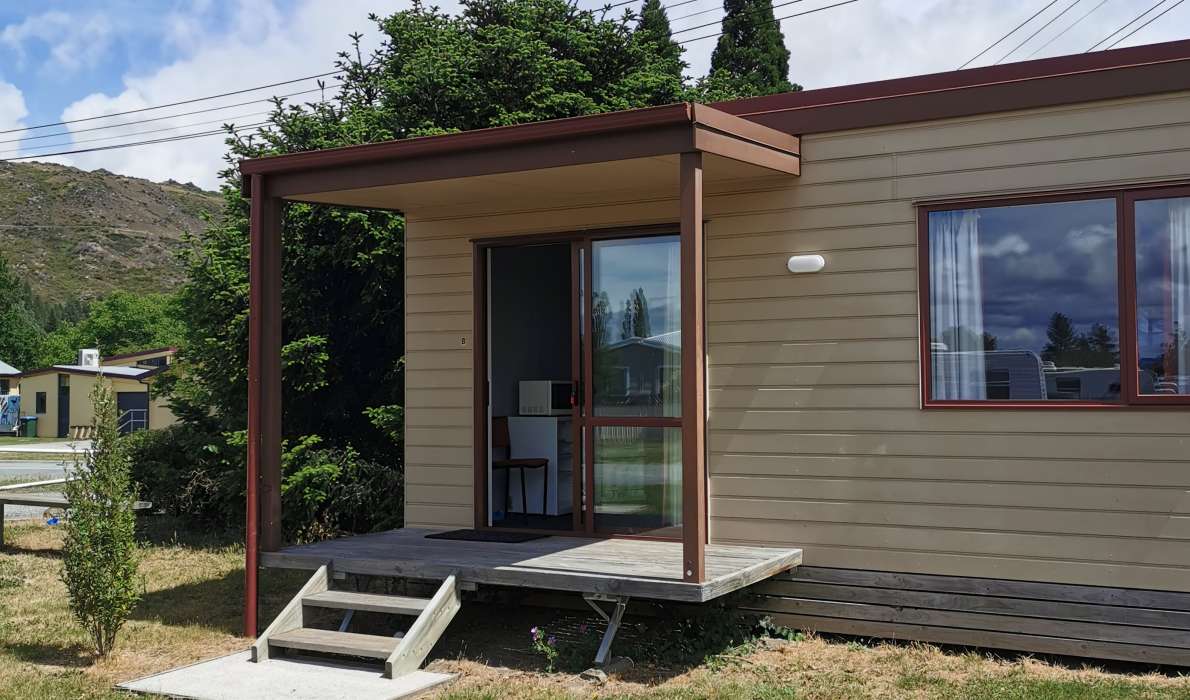 Clyde Campground with powered sites and cabins in Central Otago